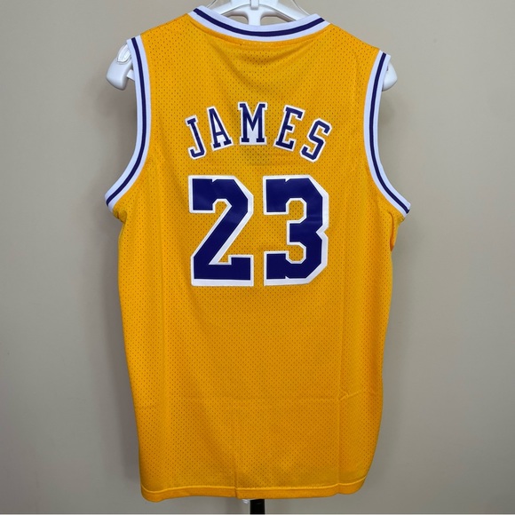 Lebron James Lakers Jersey Throwback NWT - Picture 2 of 5